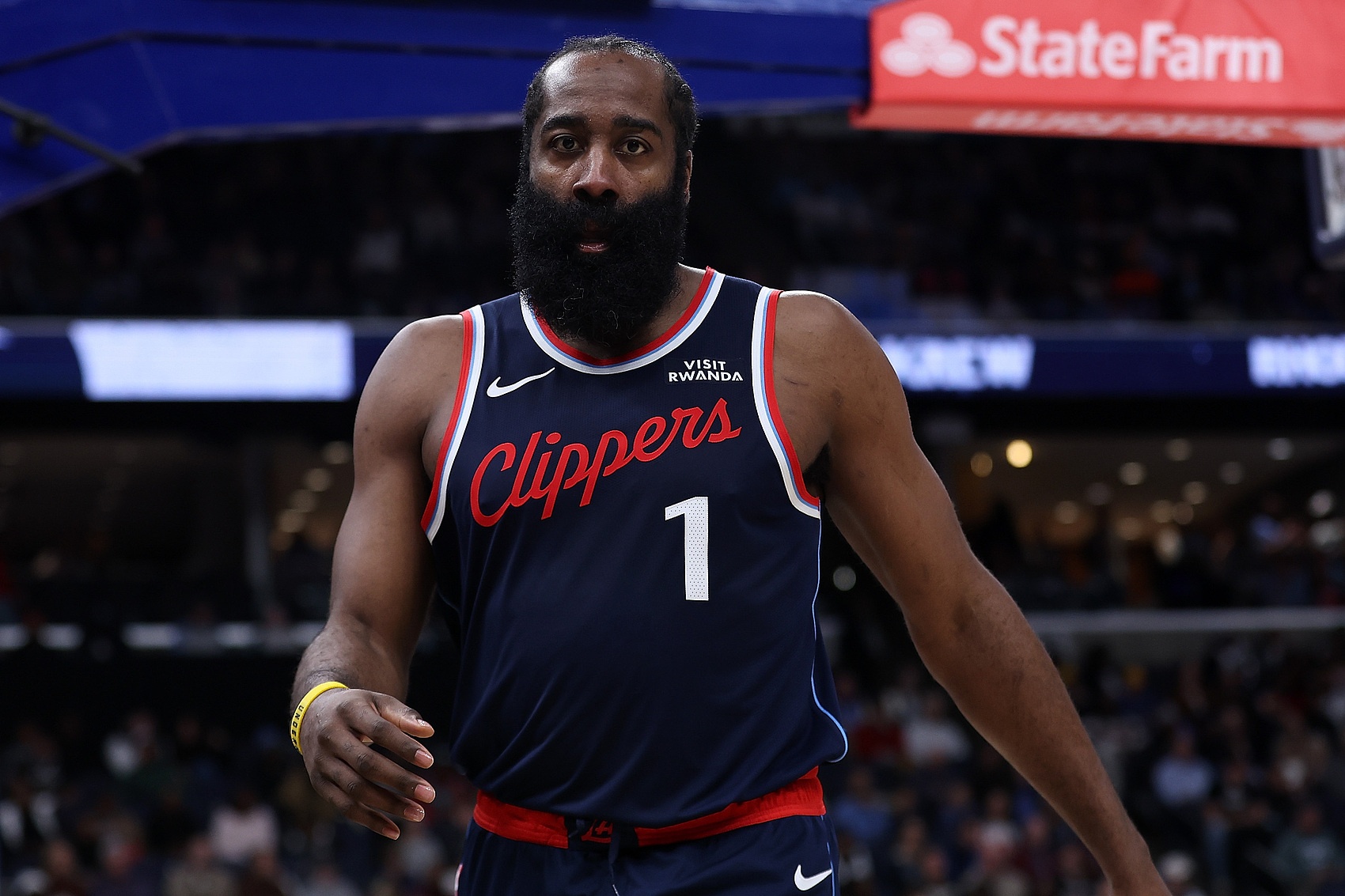 kaiyun-找回外线手感！哈登连续三分命中 率队扩大优势打停黄蜂