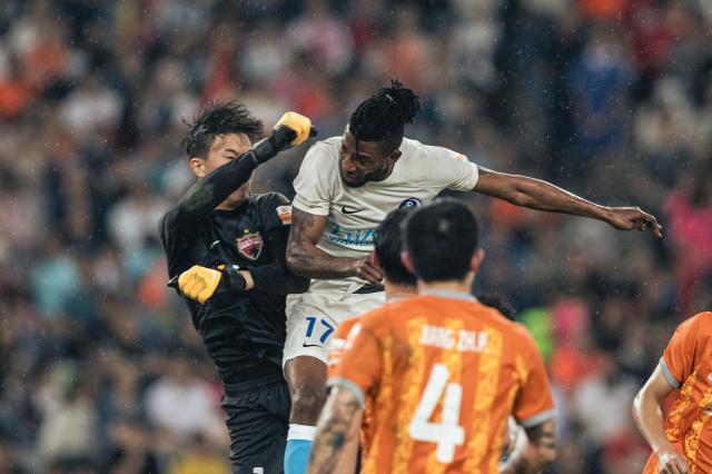 kaiyun-【中超】阿奇姆彭双响 深足2比1绝杀大连人终结不胜