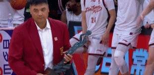 开云-17中12！季后赛开门红！中国男篮新晋第一后卫